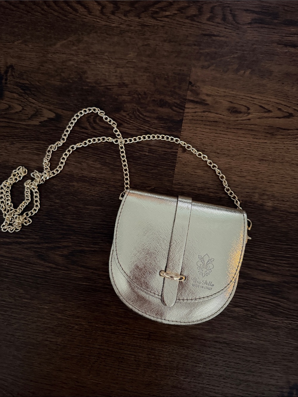 Metallic Gold Crossbody Bag with Chain Strap